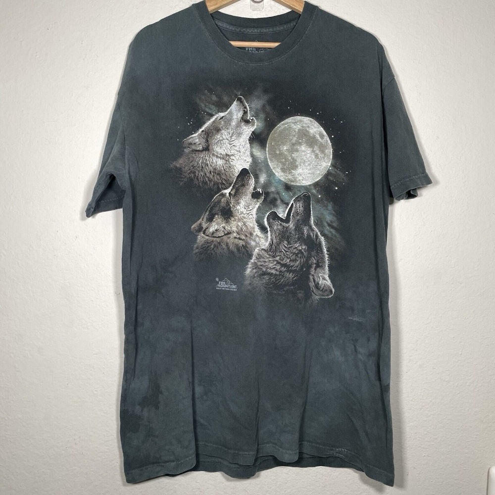 The Mountain Wolf Moon Gray Classic Graphic T Shirt Size Large Oversized 2007